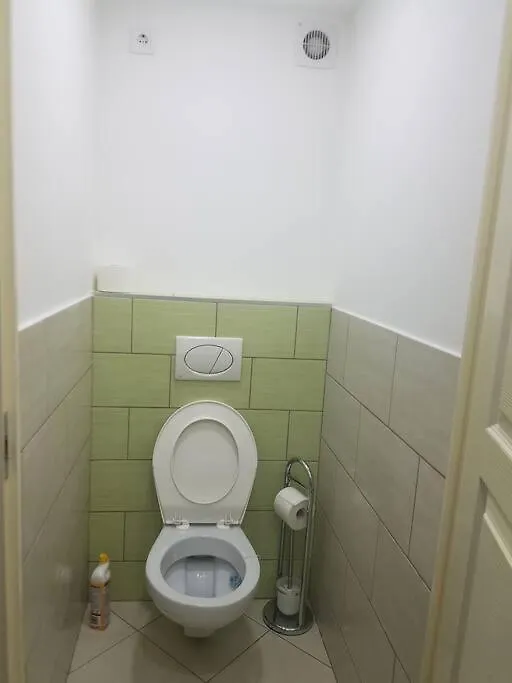 בודפשט Big Cozy - Skyfall Apartment 3 Bdrm 6 Beds 1&Half Baths 0*,  הונגריה